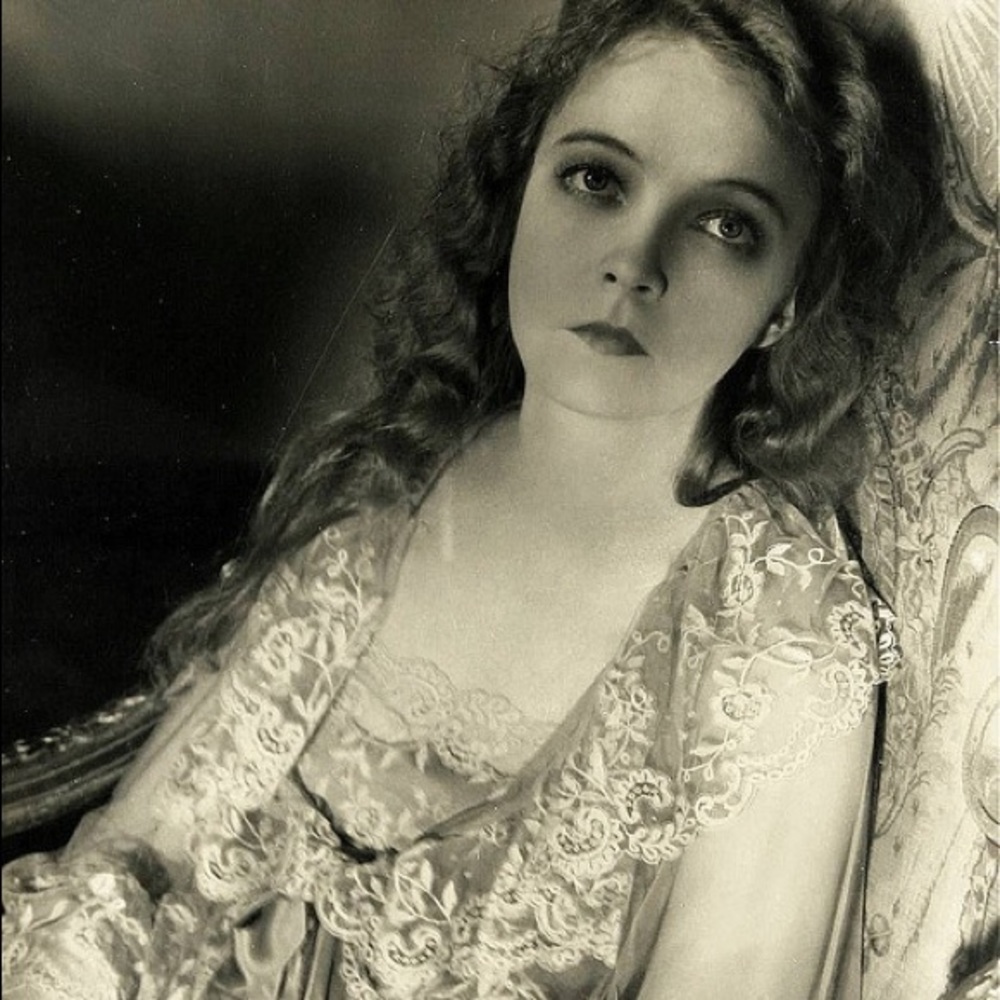 Meet your Posher, Joy